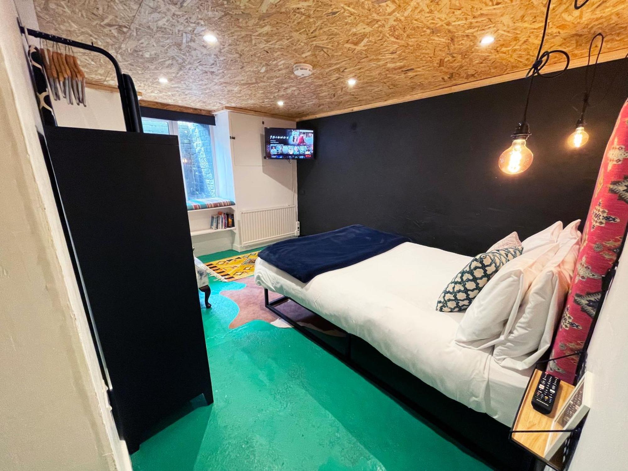 Fern Studio 1 Bedroom Apartment Llangollen Dış mekan fotoğraf
