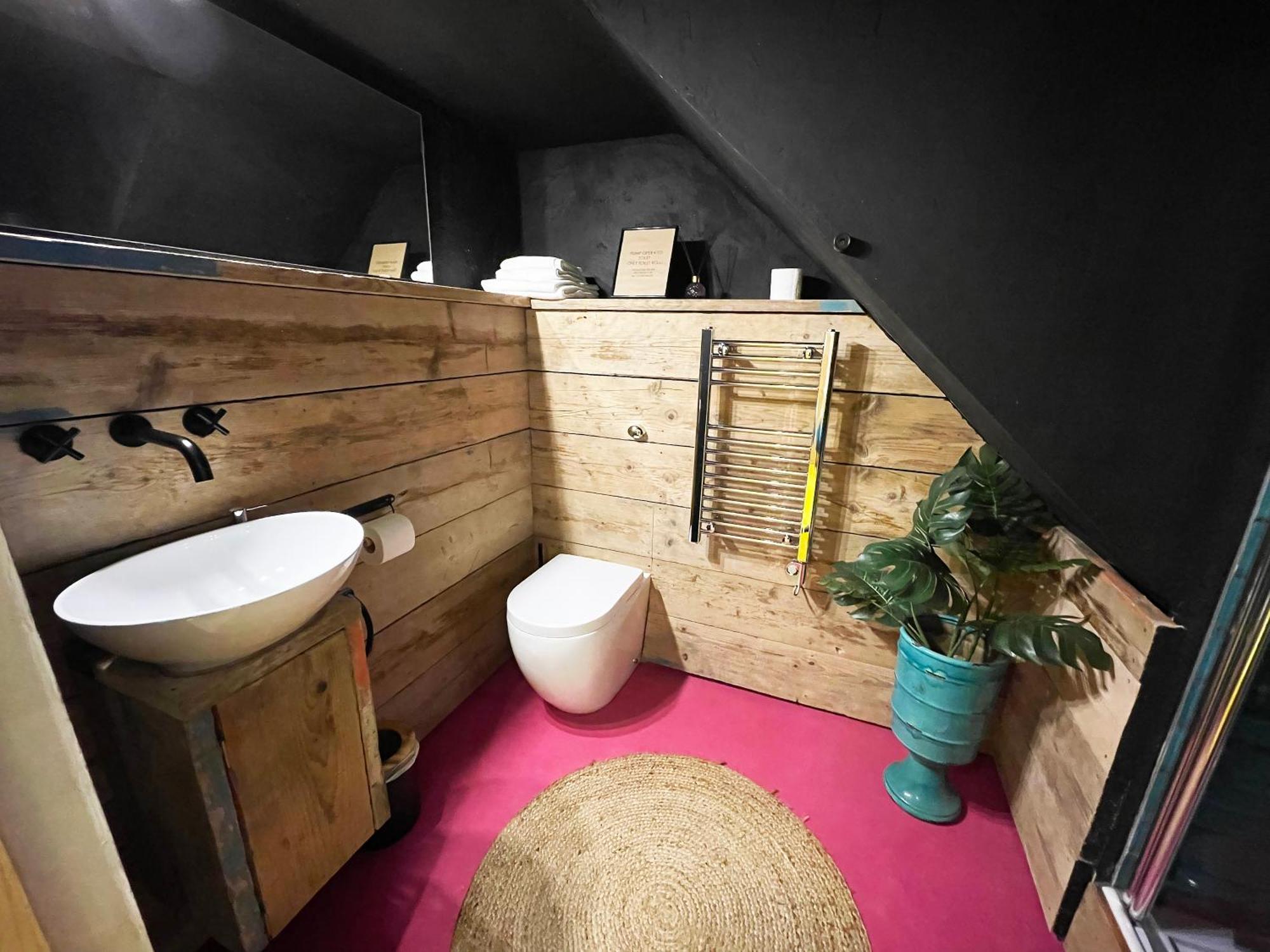 Fern Studio 1 Bedroom Apartment Llangollen Dış mekan fotoğraf